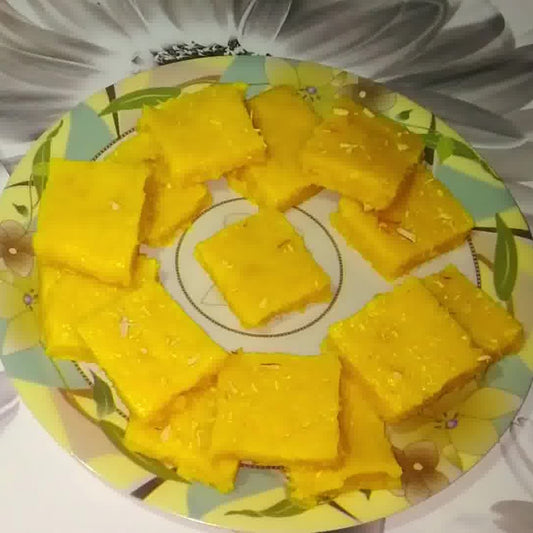 Mango Coconut Burfi / आंबा नारळ बर्फी